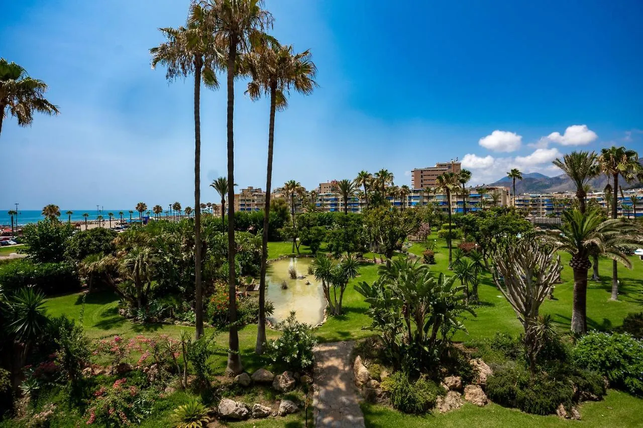 Natera Costa Golf Exclusive Beachfront Apartment Торремолинос
