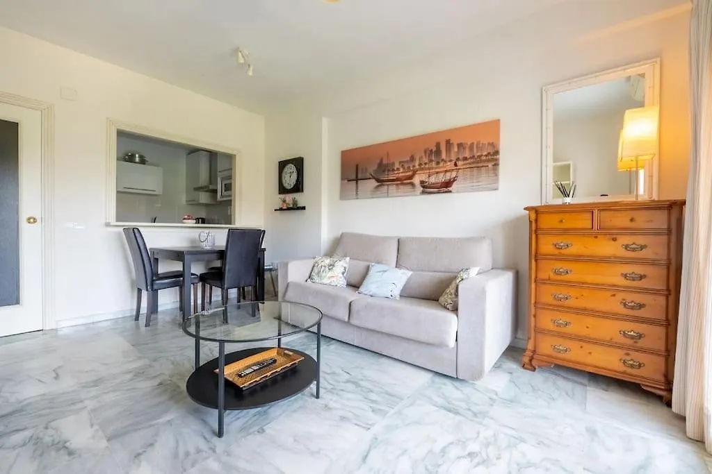Natera Costa Golf Exclusive Beachfront Apartment Торремолинос