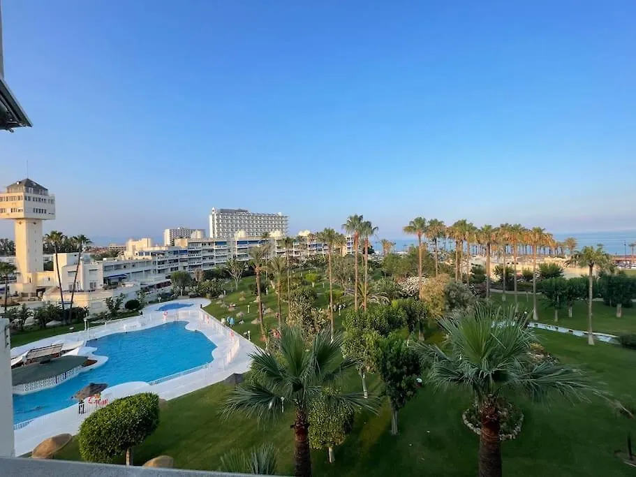 Natera Costa Golf Exclusive Beachfront Apartment Торремолинос Испания